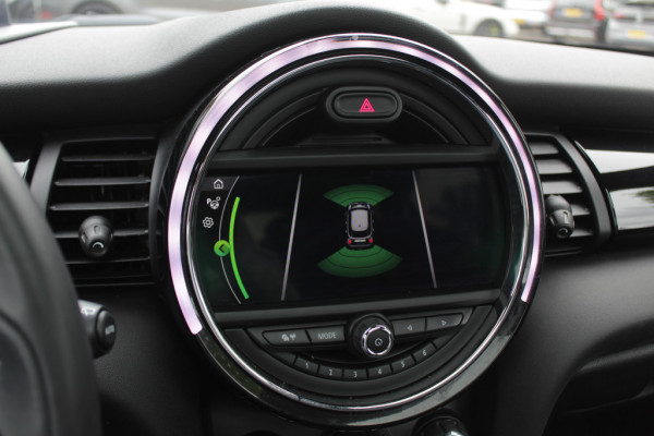 MINI Mini 1.5 Cooper 60 Years Edition / Panoramadak / Head-up / Leder / Harman Kardon / 17'' / Navigatie / DAB / Cruise Control