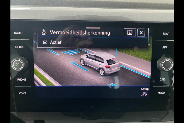 Volkswagen Polo 1.0 TSI Style Automaat carplay / stoelverwarming /velours bekleding