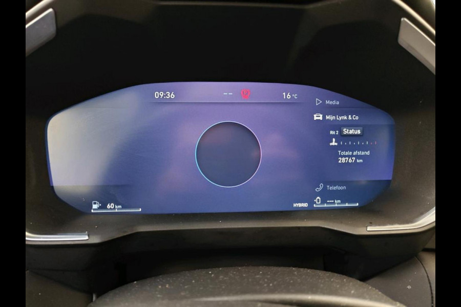 Lynk & Co 01 1.5 192KW PHEV Panoramadak Navigatie Apple Carplay/ Android Auto Camera Parkeersensoren Adaptive Cruise Control Memory stoelen verwarmbaar Full Led Climate Control Lichtmetalen velgen