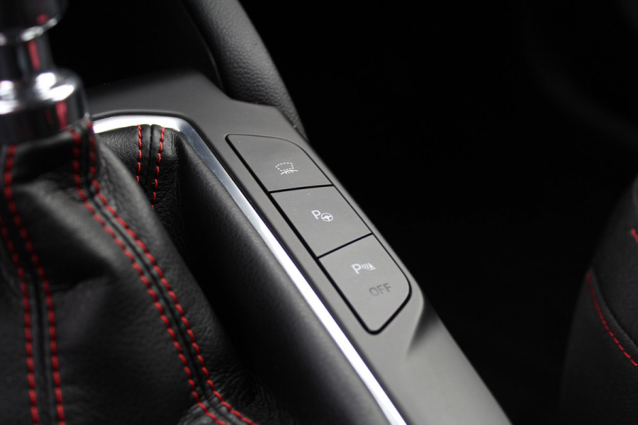 Ford Kuga 1.5 EcoBoost 150PK ST-Line | Trekhaak | Head-up | Adaptieve Cruise | Winterpack