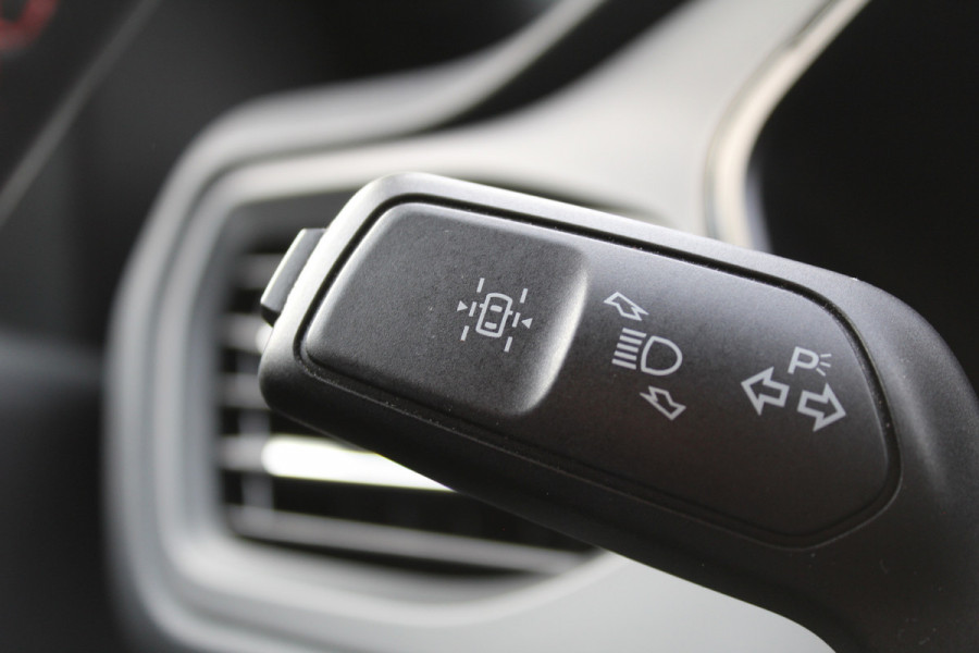 Ford Kuga 1.5 EcoBoost 150PK ST-Line | Trekhaak | Head-up | Adaptieve Cruise | Winterpack