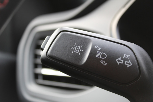 Ford Kuga 1.5 EcoBoost 150PK ST-Line | Trekhaak | Head-up | Adaptieve Cruise | Winterpack