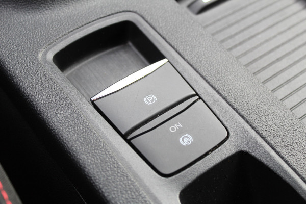 Ford Kuga 1.5 EcoBoost 150PK ST-Line | Trekhaak | Head-up | Adaptieve Cruise | Winterpack