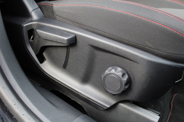 Ford Kuga 1.5 EcoBoost 150PK ST-Line | Trekhaak | Head-up | Adaptieve Cruise | Winterpack