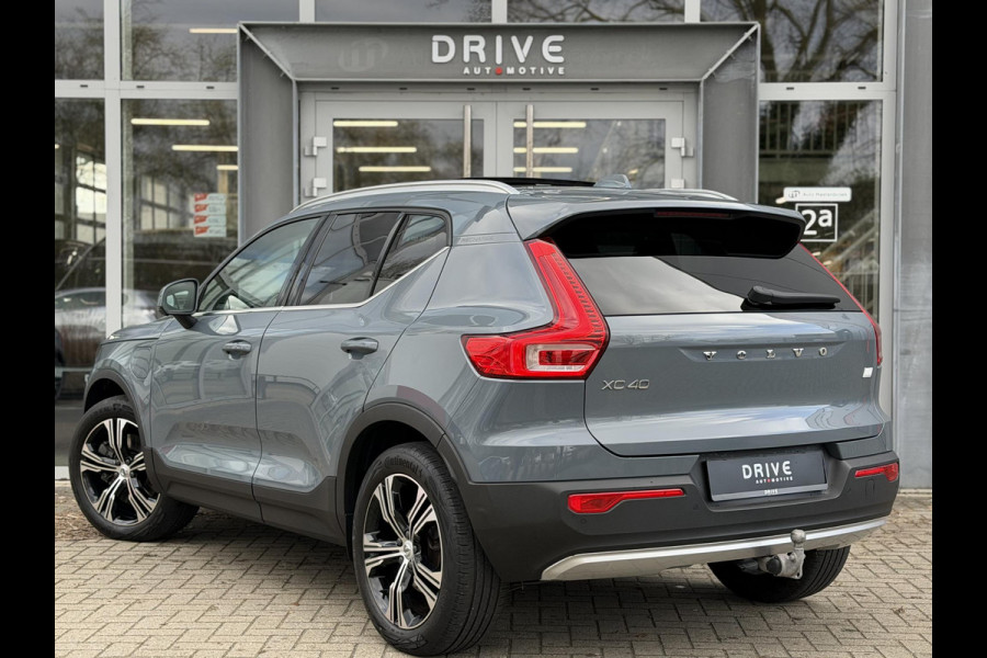 Volvo XC40 1.5 T5 Recharge Inscription |Pano|H/K|360CAM|Leer|Memory|PilotAssist|Trekhaak|Thunder Grey