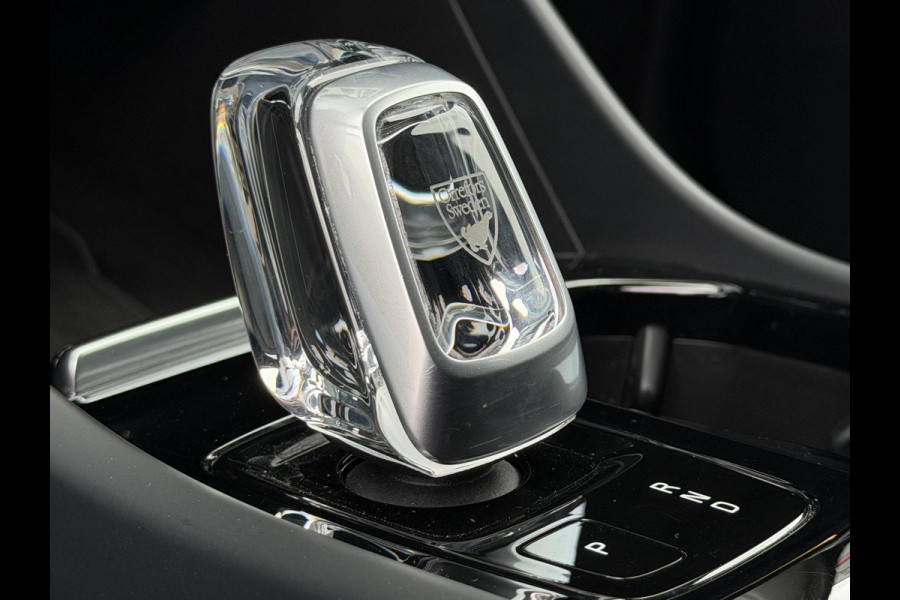 Volvo XC40 1.5 T5 Recharge Inscription |Pano|H/K|360CAM|Leer|Memory|PilotAssist|Trekhaak|Thunder Grey