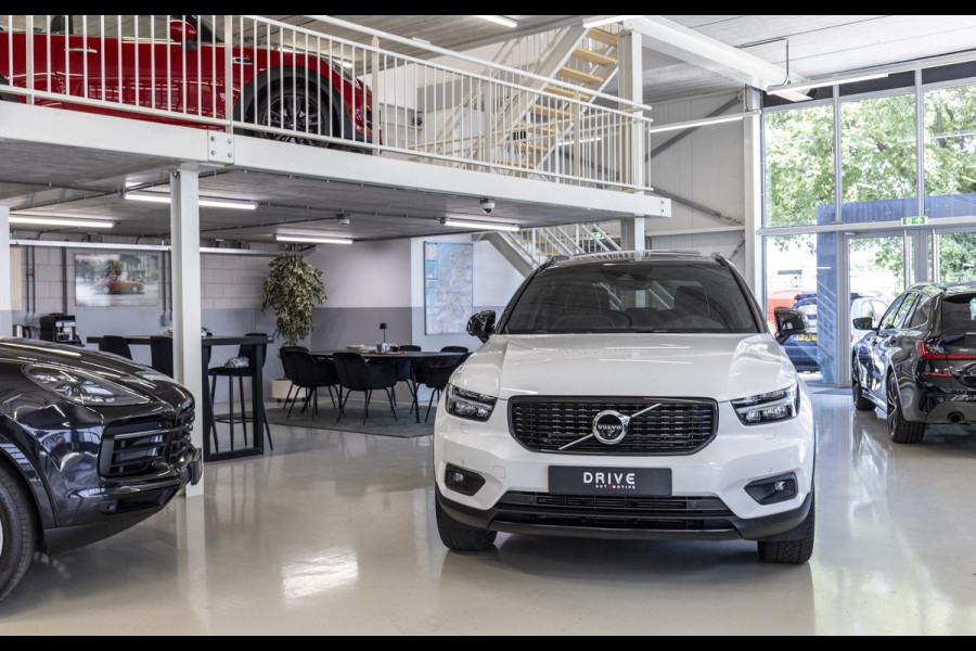 Volvo XC40 1.5 T5 Recharge Inscription |Pano|H/K|360CAM|Leer|Memory|PilotAssist|Trekhaak|Thunder Grey