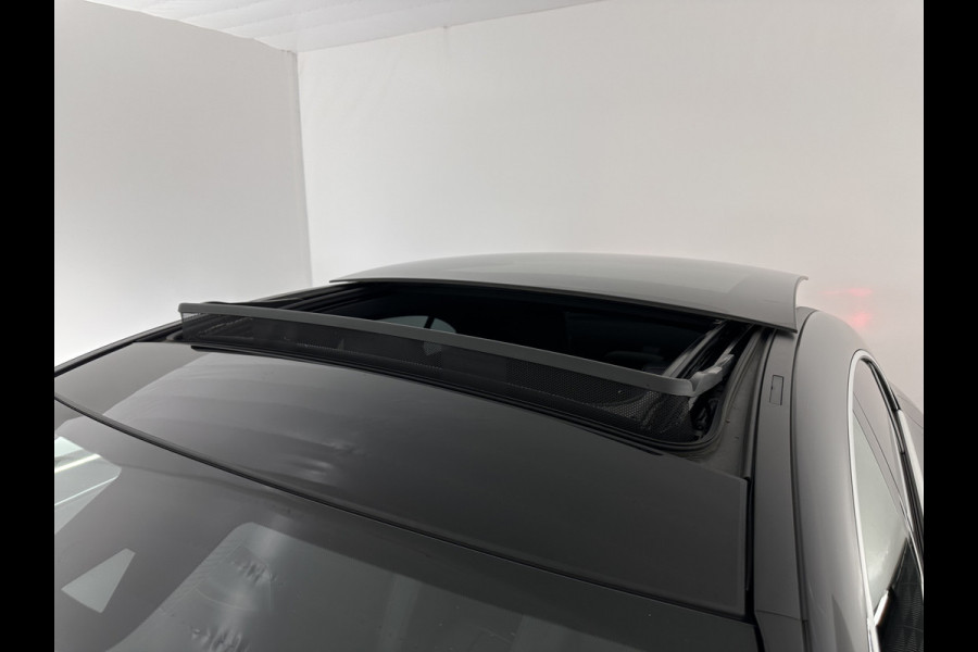 Mercedes-Benz CLA-Klasse 250 e AMG Line (Plug-In) (INCL-BTW) Aut. *PANO | LEATHER-MICORFIBRE | WIDESCREEN-COCKPIT | FULL-LED | AMBIENTLIGHT | CAMERA | M-BUX-NAVI | ECC | SHIFTPADDLES | PDC | CRUISE | DAB | HEATED-SPORTSEATS | 18"ALU*