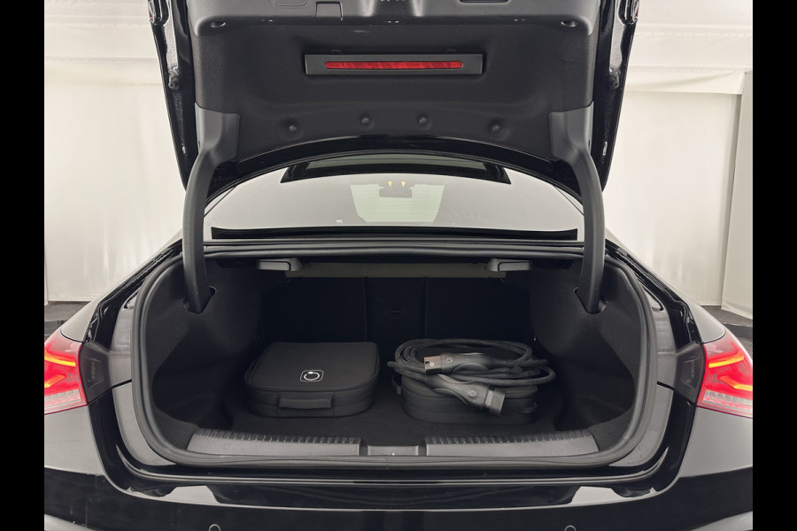 Mercedes-Benz CLA-Klasse 250 e AMG Line (Plug-In) (INCL-BTW) Aut. *PANO | LEATHER-MICORFIBRE | WIDESCREEN-COCKPIT | FULL-LED | AMBIENTLIGHT | CAMERA | M-BUX-NAVI | ECC | SHIFTPADDLES | PDC | CRUISE | DAB | HEATED-SPORTSEATS | 18"ALU*