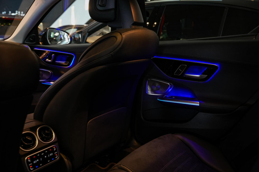 Mercedes-Benz C-Klasse 200 4MATIC AMG Line Burmester Panodak Ambient 360 Camera Dode Hoek Keyless