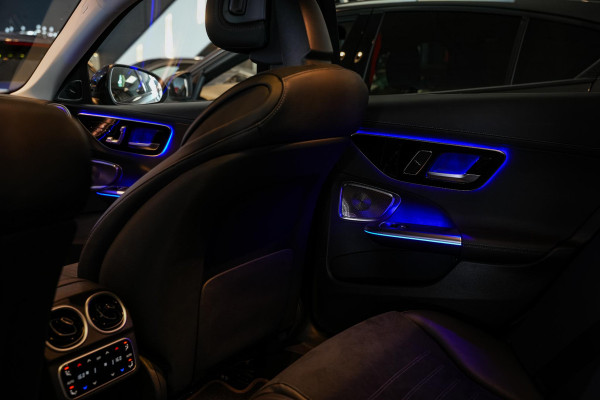 Mercedes-Benz C-Klasse 200 4MATIC AMG Line Burmester Panodak Ambient 360 Camera Dode Hoek Keyless