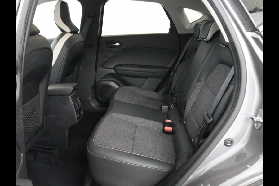 Renault Captur 1.6 E-Tech Plug-in Hybrid 160 Intens | Carplay | Half leder | Navigatie | Full LED | Parkeerhulp | Keyless | Climate control | Bluetooth | Cruise control | PHEV | Plug In