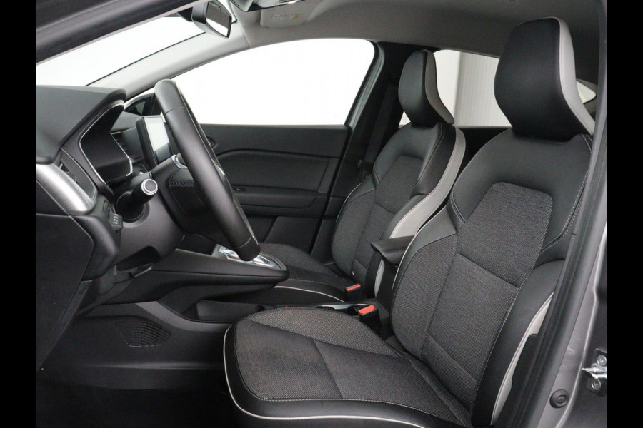 Renault Captur 1.6 E-Tech Plug-in Hybrid 160 Intens | Carplay | Half leder | Navigatie | Full LED | Parkeerhulp | Keyless | Climate control | Bluetooth | Cruise control | PHEV | Plug In