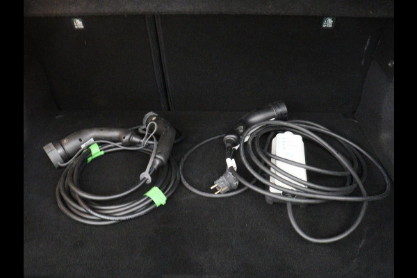 Renault Captur 1.6 E-Tech Plug-in Hybrid 160 Intens | Carplay | Half leder | Navigatie | Full LED | Parkeerhulp | Keyless | Climate control | Bluetooth | Cruise control | PHEV | Plug In