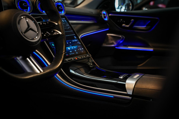 Mercedes-Benz C-Klasse 200 4MATIC AMG Line Burmester Panodak Ambient 360 Camera Dode Hoek Keyless