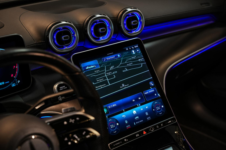 Mercedes-Benz C-Klasse 200 4MATIC AMG Line Burmester Panodak Ambient 360 Camera Dode Hoek Keyless