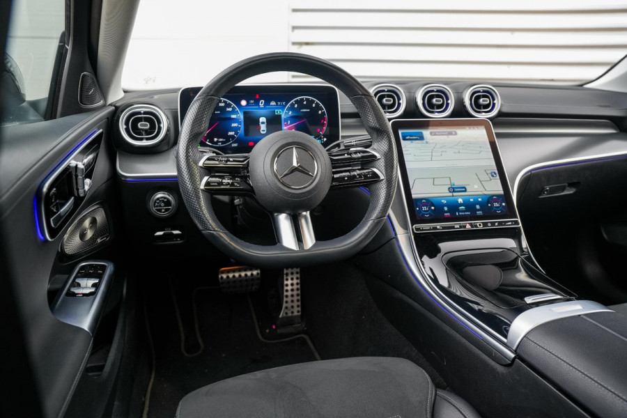 Mercedes-Benz C-Klasse 200 4MATIC AMG Line Burmester Panodak Ambient 360 Camera Dode Hoek Keyless