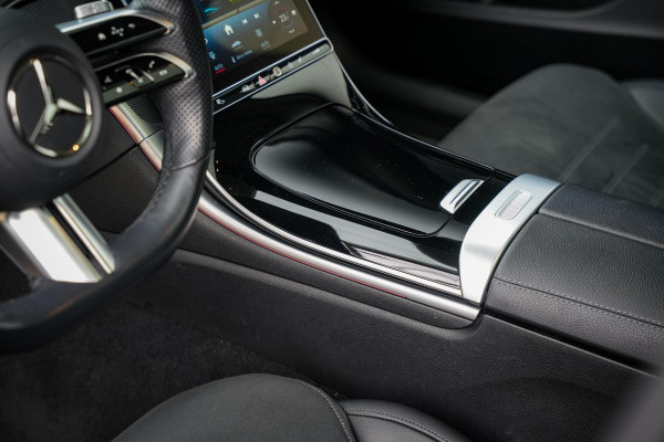 Mercedes-Benz C-Klasse 200 4MATIC AMG Line Burmester Panodak Ambient 360 Camera Dode Hoek Keyless