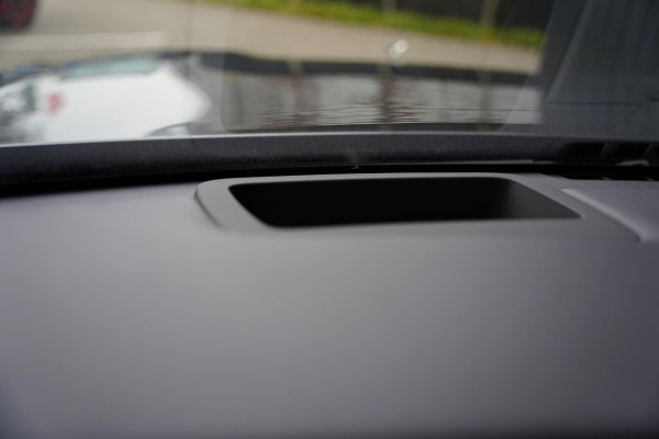 Rolls-Royce Spectre AWD Two Tone / Bespoke Audio / Pinstripe Mandarin / NL-Car