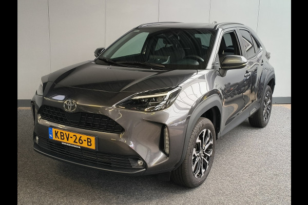 Toyota Yaris Cross 1.5 Hybrid 115 First Edition Rijklaar + Fabrieksgarantie Henk Jongen Auto's in Helmond,  al 50 jaar service zoals 't hoort!