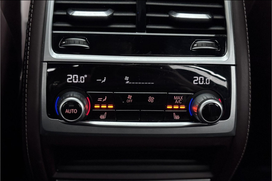 BMW 7 Serie 745e High Executive | Schuif-Kanteldak | 4-WS | Comfortleder | Soft-Close | Head-Up | Alcantara hemel