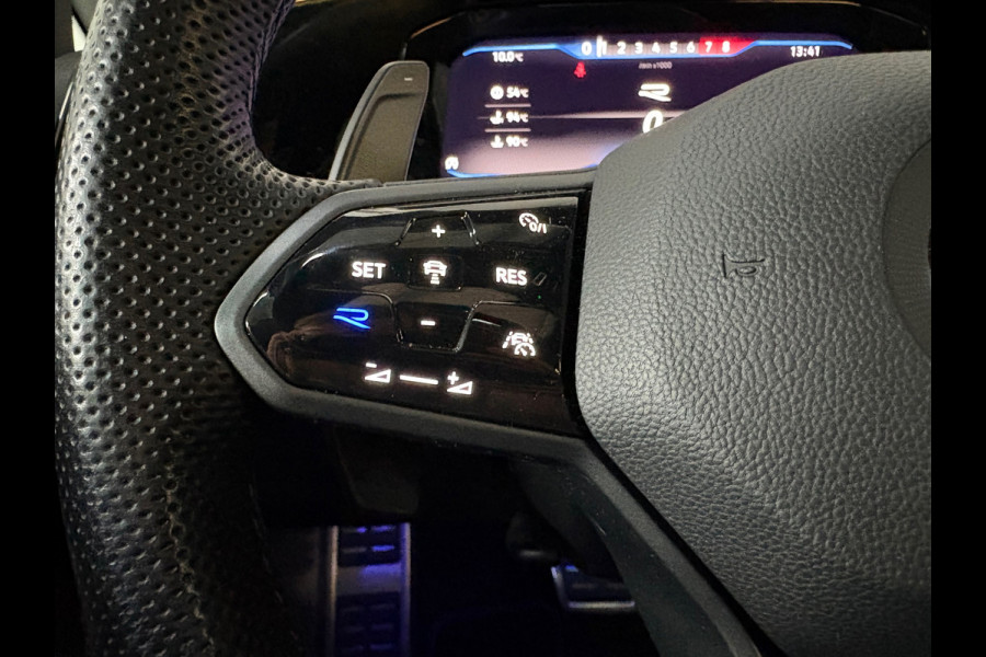 Volkswagen Golf 2.0 TSI R 4Motion, Pano, Akra, Downpipe, HK, HUD