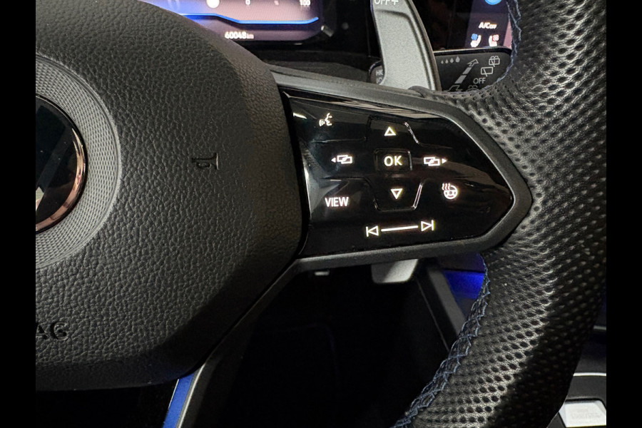 Volkswagen Golf 2.0 TSI R 4Motion, Pano, Akra, Downpipe, HK, HUD