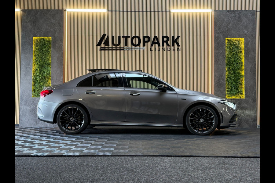 Mercedes-Benz A-Klasse 250e Premium Plus |AMG|PANO|BURMESTER|360CAM|MEMORY|KEYLESS|SFEERVERLICHT|DEALER ONDERHOUDEN|218PK|BOMVOL!|