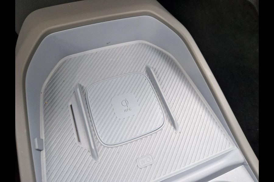 Kia EV3 Plus Advanced 81.4 kWh | Open Dak | Stoelverwarming | Harman / Kardon | Elektrische Achterklep |