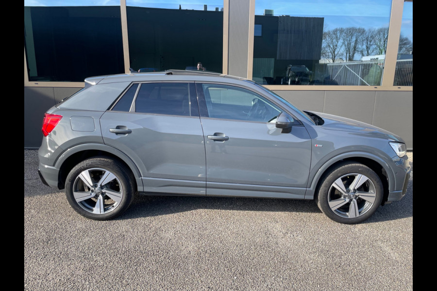 Audi Q2 35 TFSI S Edition Pano Leder 1ste Eig Boekjes sleutels helemaal compleet