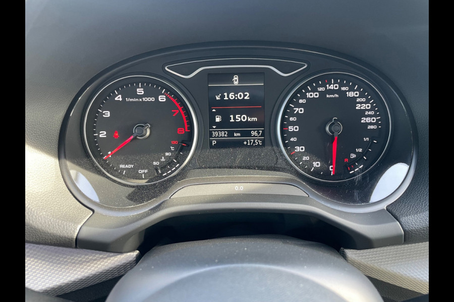 Audi Q2 35 TFSI S Edition Pano Leder 1ste Eig Boekjes sleutels helemaal compleet