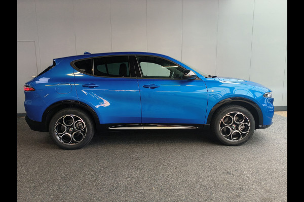 Alfa Romeo Tonale 1.3T PHEV Ti AUTOMAAT uit 2023 Rijklaar + 12 maanden Bovag-garantie  Henk Jongen Auto's in Helmond,  al 50 jaar service zoals 't hoort!