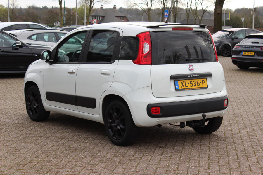 Fiat Panda 0.9 TwinAir Lounge / Trekhaak / Parkeerhulp achter / Bluetooth / Cruise Control / Airco