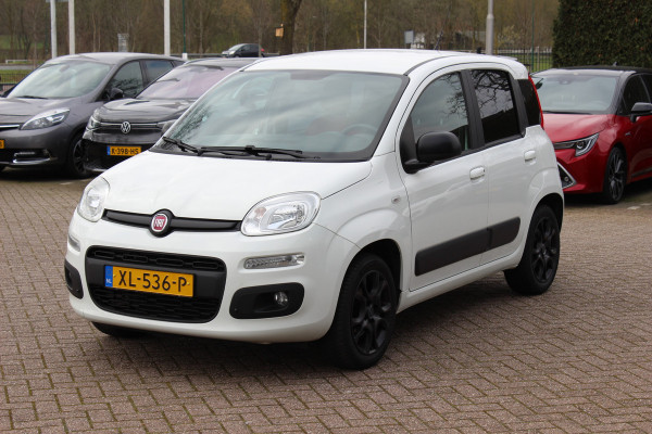 Fiat Panda 0.9 TwinAir Lounge / Trekhaak / Parkeerhulp achter / Bluetooth / Cruise Control / Airco