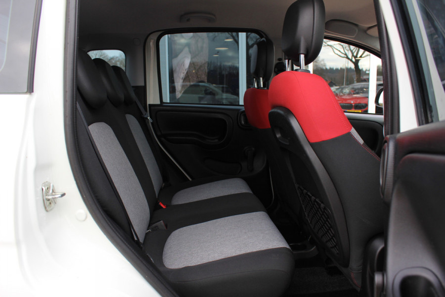 Fiat Panda 0.9 TwinAir Lounge / Trekhaak / Parkeerhulp achter / Bluetooth / Cruise Control / Airco