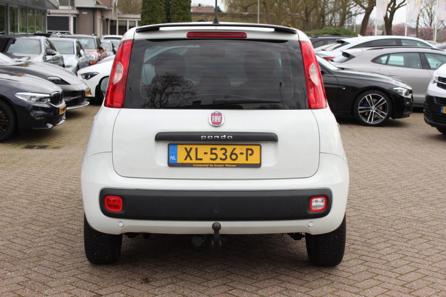 Fiat Panda 0.9 TwinAir Lounge / Trekhaak / Parkeerhulp achter / Bluetooth / Cruise Control / Airco