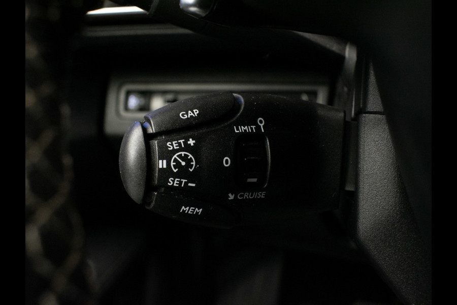 Peugeot 3008 1.2 PureTech Allure Sport (APPLE CARPLAY,NAVI,CAMERA,DIGITAL COCKPIT,PDC,CLIMATE,CRUISE,LED,SPORTSTOELEN,LM VELGEN)