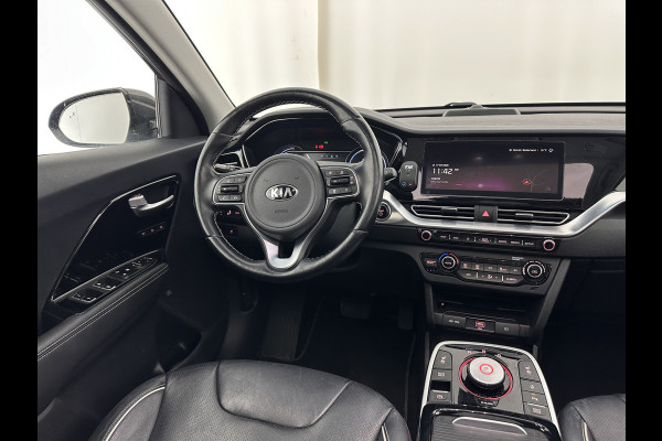 Kia e-Niro ExecutiveLine 64 kWh [ 3-Fase ] Aut. *PANO | LUXURY-LEATHER | JBL-AUDIO | FULL-LED | NAVI-FULLMAP | DAB | ADAPTIVE-CRUISE | CAMERA | MEMORY-PACK | LANE-ASSIST | CCS-FASTLOADER | KEYLESS | DIGI-COCKPIT | TOWBAR | 17"ALU*