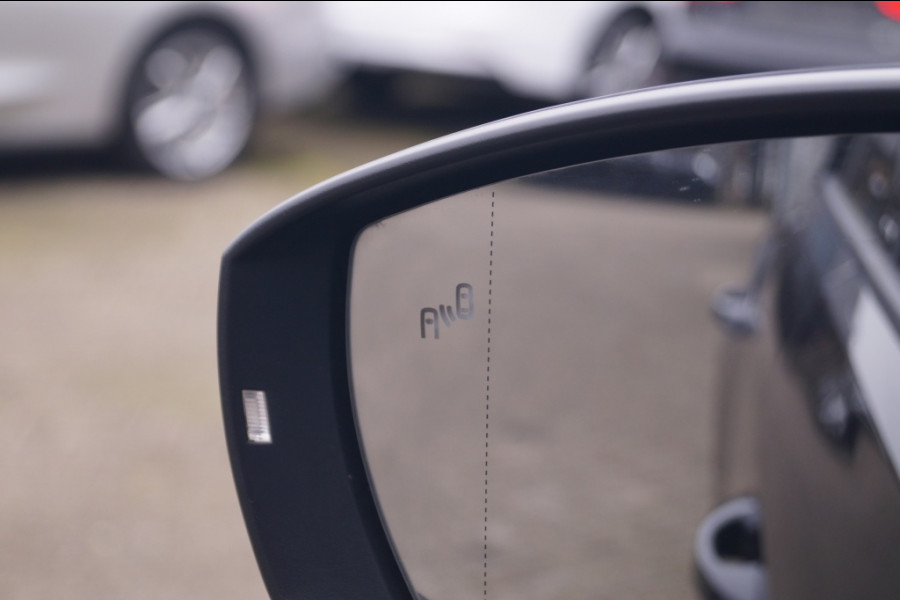 Volkswagen T-Roc 1.5 TSI 150pk DSG Style Active -PANO-LED-ECC-CAM-