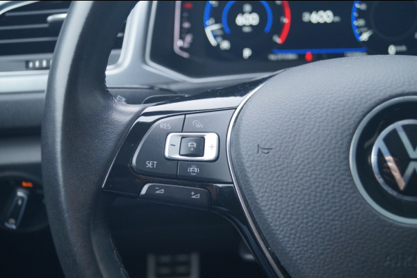 Volkswagen T-Roc 1.5 TSI 150pk DSG Style Active -PANO-LED-ECC-CAM-