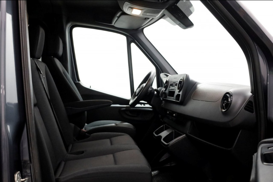 Mercedes-Benz Sprinter 317 CDI 170pk 9G Automaat D.C. Open Laadbak Trekhaak 3500kg 02-2023