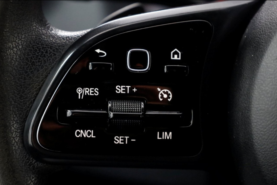 Mercedes-Benz Sprinter 317 CDI 170pk 9G Automaat D.C. Open Laadbak Trekhaak 3500kg 02-2023