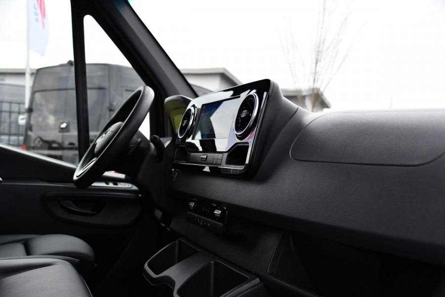 Mercedes-Benz Sprinter 314 2.2 CDI L2H1 Black Edition Camera, Cruise, Carplay, LED, 10,5'' Mbux, Leder, Automaat, Multimedia, Uniek!