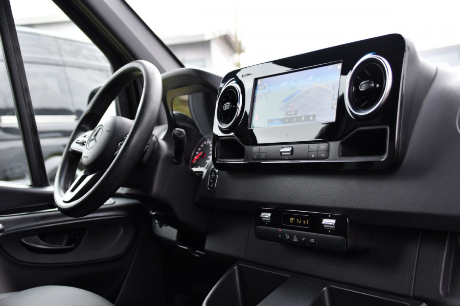 Mercedes-Benz Sprinter 314 2.2 CDI L2H1 Black Edition Camera, Cruise, Carplay, LED, 10,5'' Mbux, Leder, Automaat, Multimedia, Uniek!