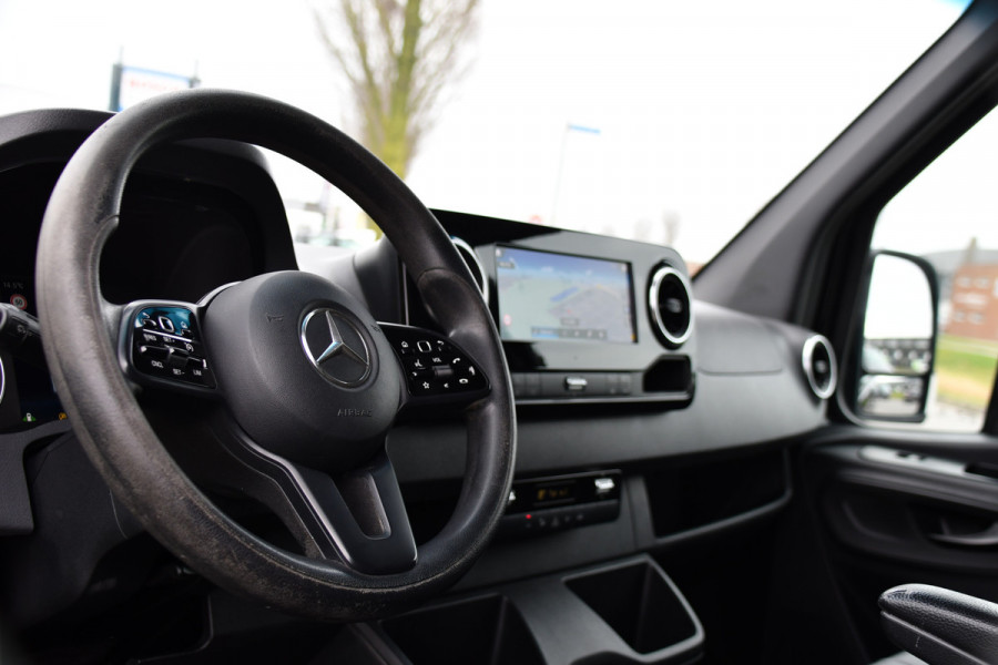 Mercedes-Benz Sprinter 314 2.2 CDI L2H1 Black Edition Camera, Cruise, Carplay, LED, 10,5'' Mbux, Leder, Automaat, Multimedia, Uniek!