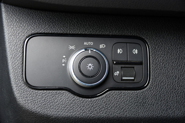 Mercedes-Benz Sprinter 314 2.2 CDI L2H1 Black Edition Camera, Cruise, Carplay, LED, 10,5'' Mbux, Leder, Automaat, Multimedia, Uniek!