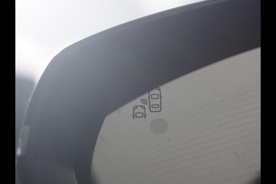 Peugeot 3008 1.6 HYbrid 225 Allure Winterpakket