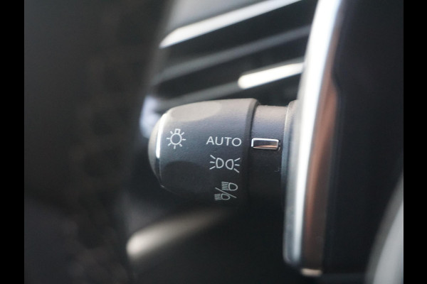 Peugeot 3008 1.6 HYbrid 225 Allure Winterpakket