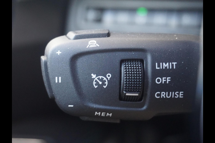 Peugeot 3008 1.6 HYbrid 225 Allure Winterpakket