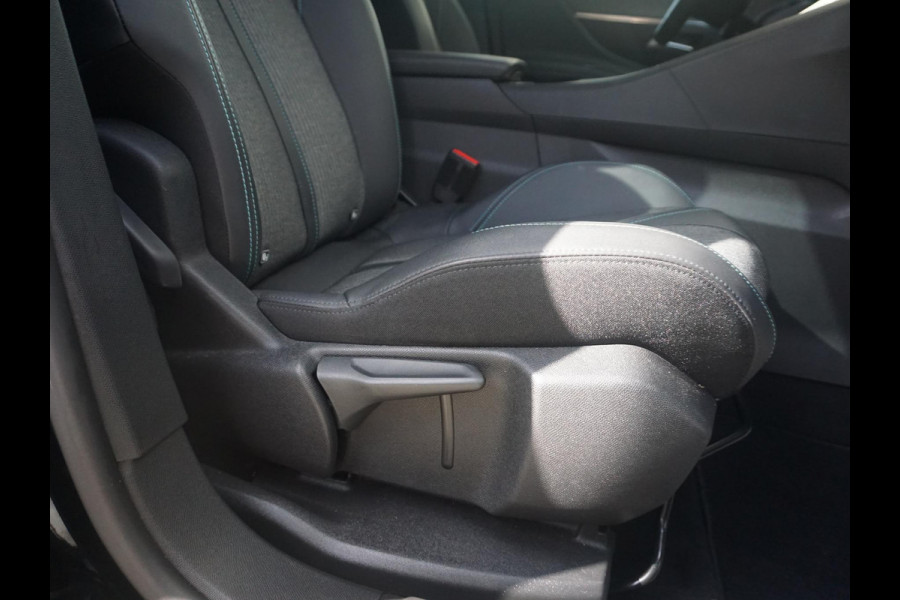 Peugeot 3008 1.6 HYbrid 225 Allure Winterpakket